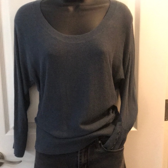 LOFT Sweater - Picture 2 of 8